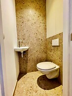 One Lux Stay near Fashion District