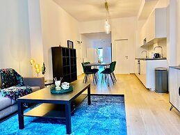 One Lux Stay near Fashion District
