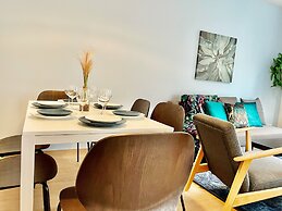One Lux Stay near Fashion District