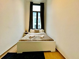 One Lux Stay near Fashion District