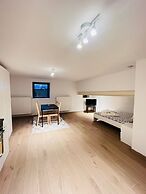 One Lux Stay near Fashion District
