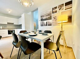 One Lux Stay near Fashion District