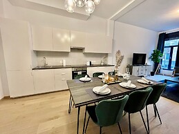 One Lux Stay near Fashion District