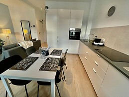 One Lux Stay near Fashion District