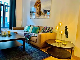 One Lux Stay near Fashion District