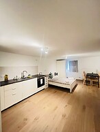 One Lux Stay near Fashion District