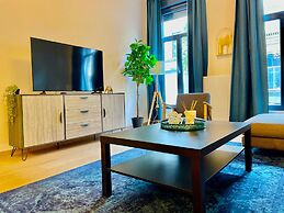 One Lux Stay near Fashion District