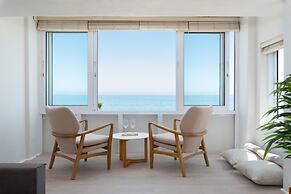 Dolphin Bay 6