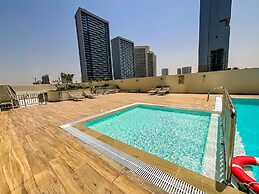 WelHome - Designer’s choice studio with pool and jacuzzi