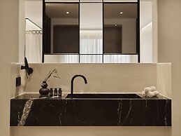 Ezio Bo Luxury Living