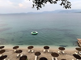 Thalassa Hotel