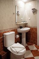 Thalassa Hotel