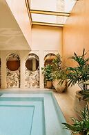 Bloom House Hotel & SPA
