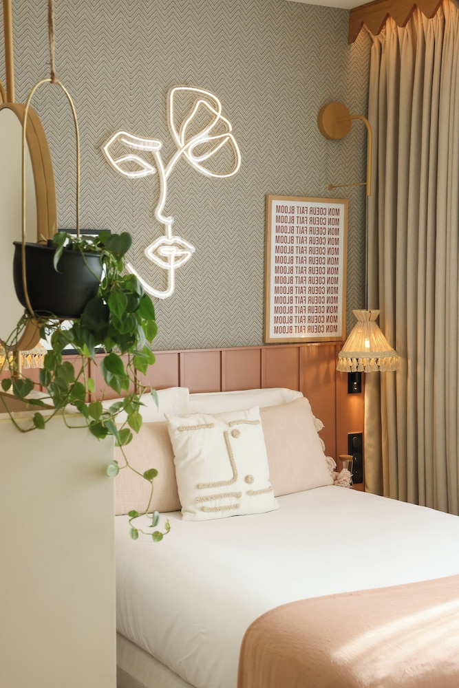 Bloom House Hotel & SPA