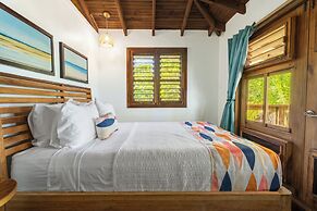 CAMP BAY LODGE