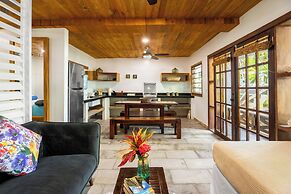 CAMP BAY LODGE