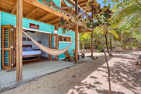 CAMP BAY LODGE
