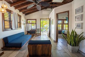 CAMP BAY LODGE