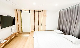 Sokcho Gallery In Stay