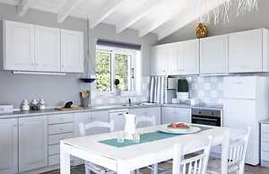 Juniper House - Charming 3 bed Villa With sea View