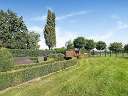 Alken Farm Stay With Terrace