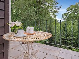 Cozy Hideaway in Ferrieres