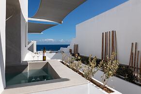 Almyra Oia Suites