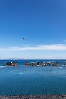 Almyra Oia Suites