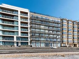Studio in Ostend With Stunning Sea Views