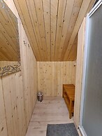 Chalet Near Durbuy With Garden & BBQ