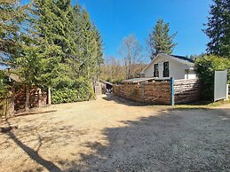 Chalet Near Durbuy With Garden & BBQ