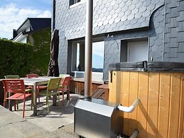 Rochehaut Hideaway With Tub