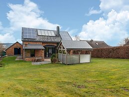 Holiday Home in Lierneux With Bubble Bath