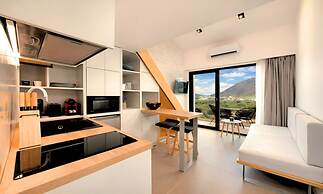 Aelia Suites