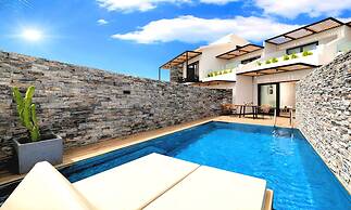 Aelia Suites