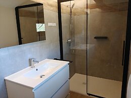 Quiet Infrared Sauna Retreat