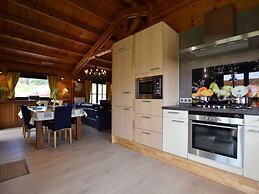 Renovated Chalet Near Durbuy