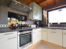 Renovated Chalet Near Durbuy
