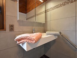 Renovated Chalet Near Durbuy
