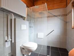 Renovated Chalet Near Durbuy
