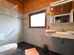 Renovated Chalet Near Durbuy