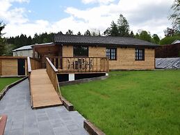 Renovated Chalet Near Durbuy