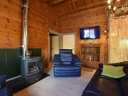 Renovated Chalet Near Durbuy