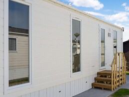 Middelkerke Mobile Home With Garden