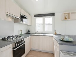 Middelkerke Mobile Home With Garden