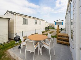 Middelkerke Mobile Home With Garden