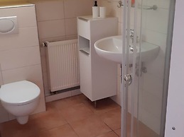 Great Holiday Home With Terrace Near Saxon