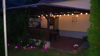 Great Holiday Home With Terrace Near Saxon