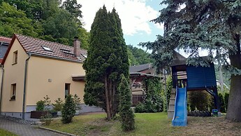 Great Holiday Home With Terrace Near Saxon