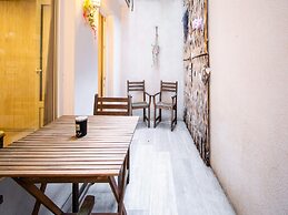 Sunny Ground Floor Escape